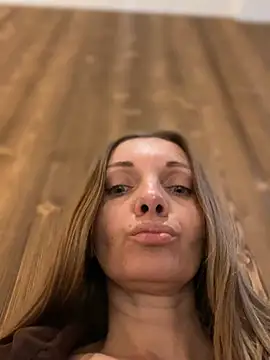 Chat +18 de miss_darsi ao vivo