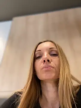 miss_darsi's Live Chat Room