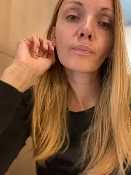 Chatroom XXX en direct de miss_darsi