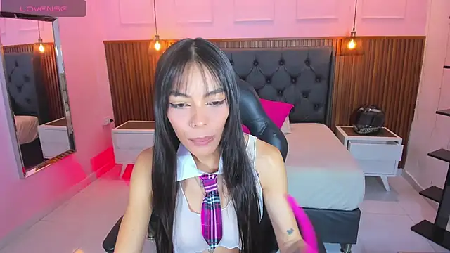 AMELIELEONE's Live XXX Chat