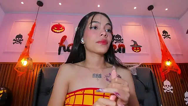 AMELIELEONE live XXX chat