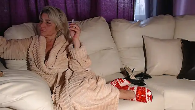 TightAssMom Webcam-Show