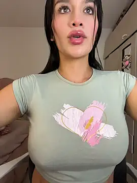Chat XXX en directo de Emmily_19
