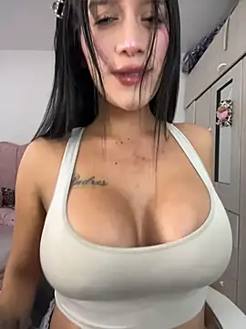 Pertunjukan Kamera Web Emmily_19