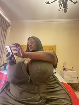 xXXSexyamazon Show in webcam