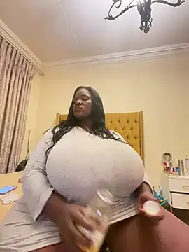 xXXSexyamazon's Webcam Show