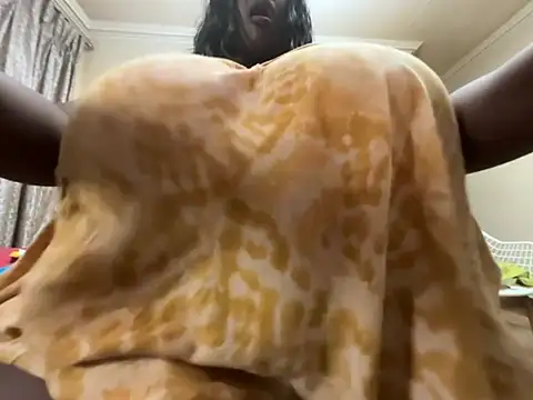 xXXSexyamazon Webcam-Show
