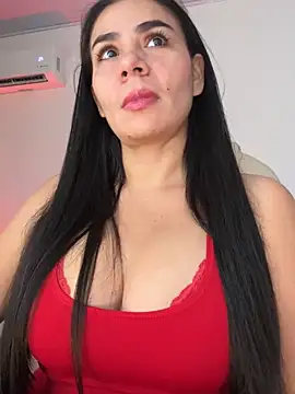 MeganDupont Adlı Modelin Canlı XXX Sohbeti