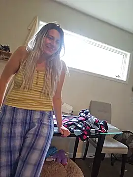 ScarletCallings_420 Show Webcam