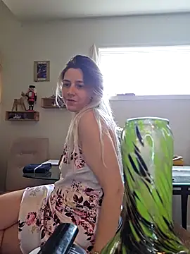 ScarletCallings_420 Webcam-Show