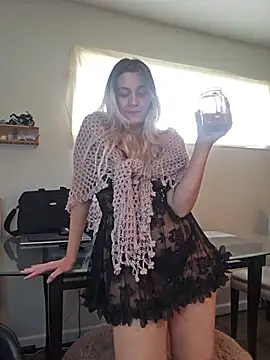 ScarletCallings_420's Webcam Show