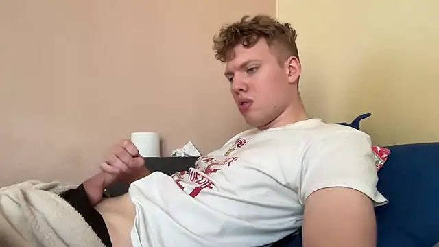 Pokazy przed kamerką – sexybooii6968