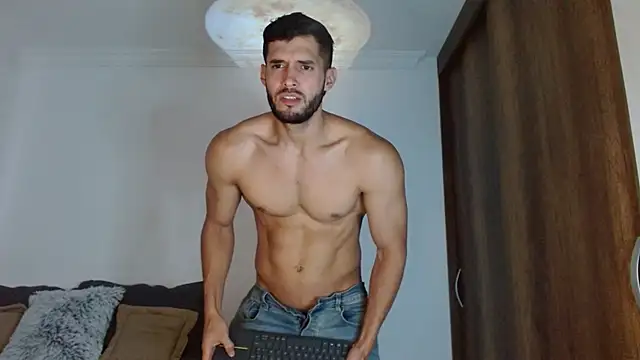 Noah_jhonsonn Adlı Modelin Web Kamerası Şovu