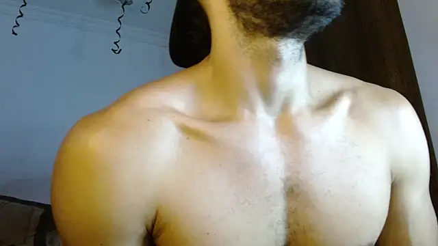 Noah_jhonsonnn Webbikameraesitys
