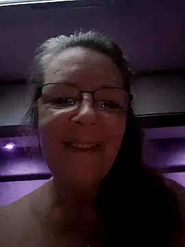Mone_Live Pertunjukan Webcam