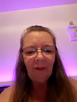 Mone_LiveのライブXXXチャット