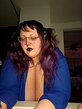 Cutegothcrybabyx's Webcam Show
