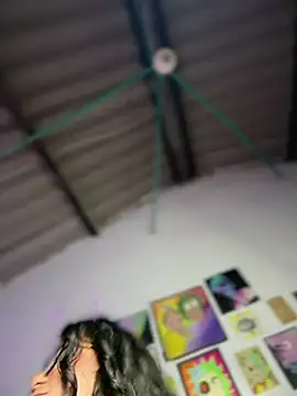 ห้องแชทสดของ Simone_Miller