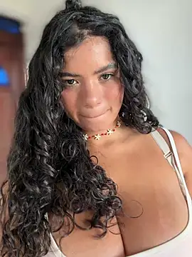 Show modela Simone_Miller na web-kameri