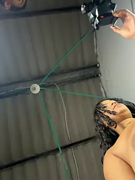 Show de Simone_Miller na webcam