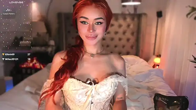 Pokazy przed kamerką – ParisianDoll