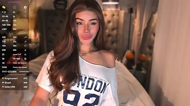 ParisianDoll's Webcam Show