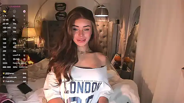 Вебкам-шоу ParisianDoll