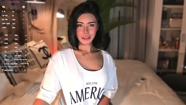 Pokazy przed kamerką – ParisianDoll