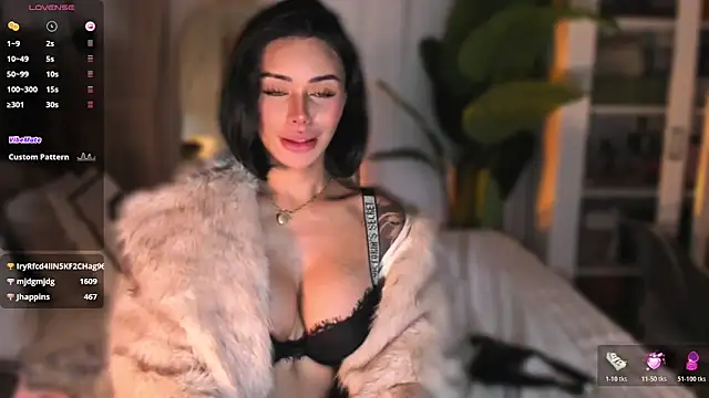 ParisianDoll Шоу с уебкамера
