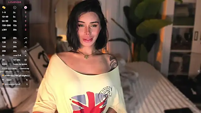 عرض كام ParisianDoll