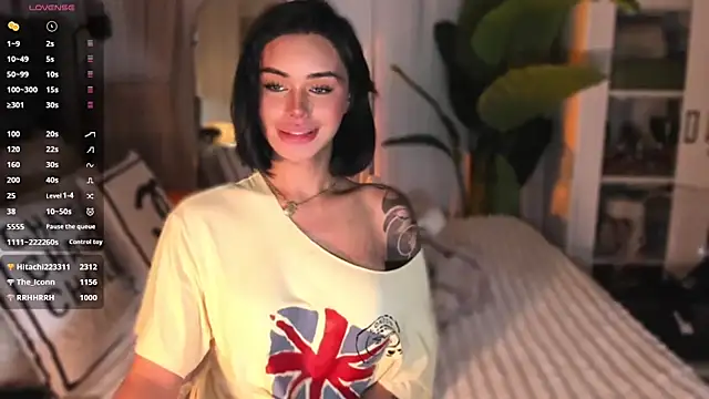 ParisianDoll Webcam show