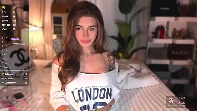 ParisianDoll Webcamshow