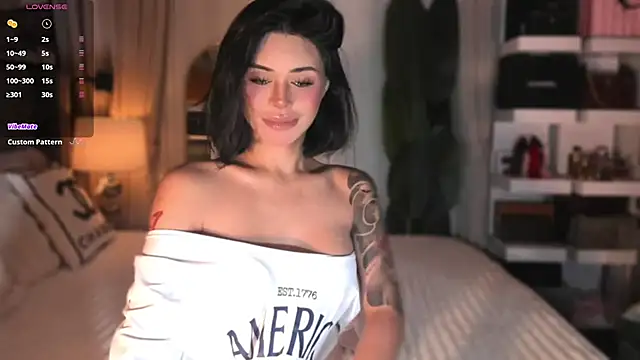 ParisianDoll: вебкам-шоу