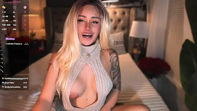 Show modela ParisianDoll na web-kameri
