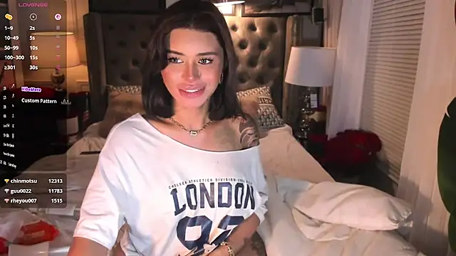 Show modela ParisianDoll na web-kameri