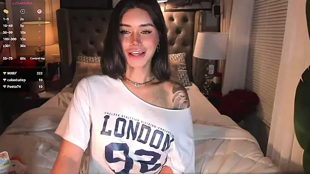 ParisianDoll Webcamshow