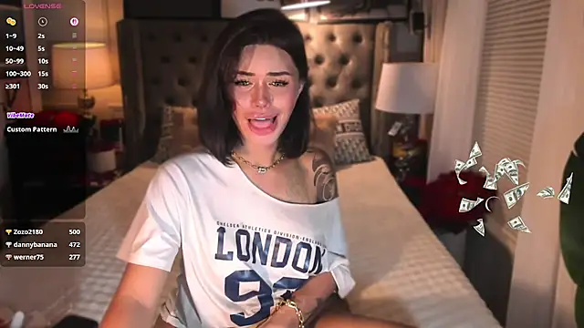 ParisianDoll's Webcam Show