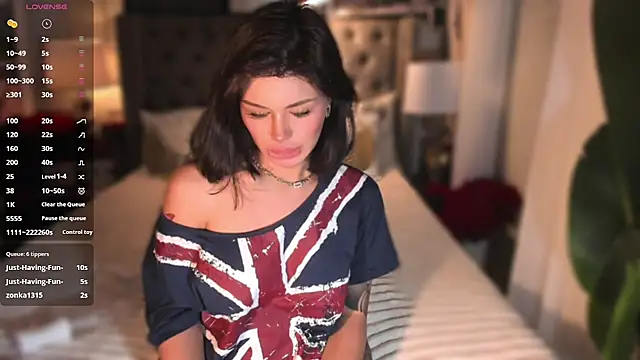 ParisianDoll webkamerás műsora
