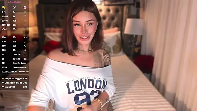 ParisianDoll Webcam-Show
