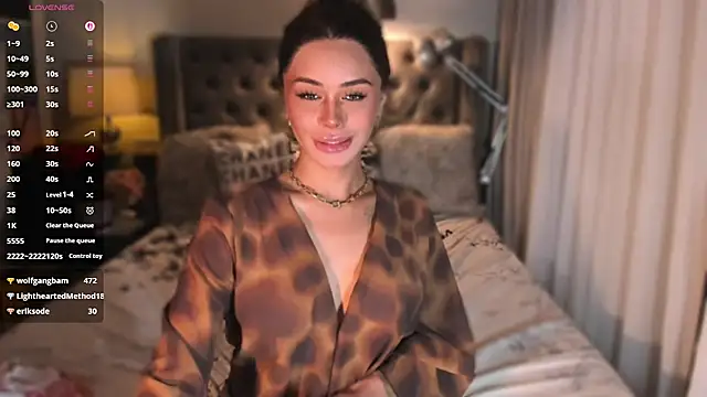ParisianDoll Webcamshow