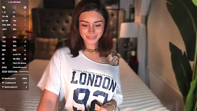 Show de ParisianDoll na webcam