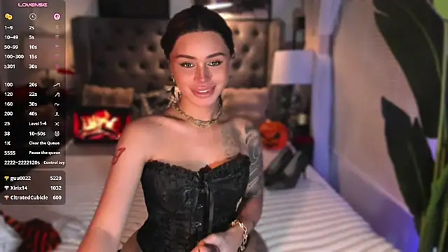 عرض كام ParisianDoll
