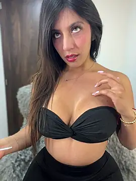 הופעת וובקאם של MiaJones21