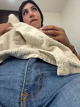 MiaJones21 웹캠 쇼