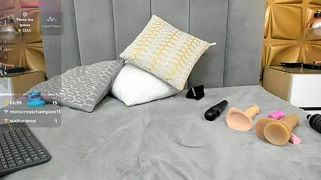غرفة دردشة melani_dream المباشرة