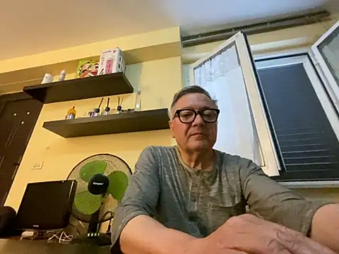 YOU6me Show in webcam