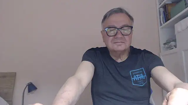 YOU6me's Live XXX Chat