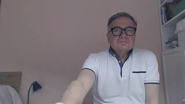 YOU6me's Webcam Show