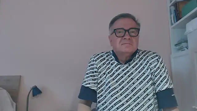 YOU6me Pertunjukan Webcam