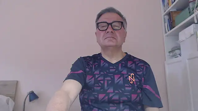 Show modela YOU6me na web-kameri